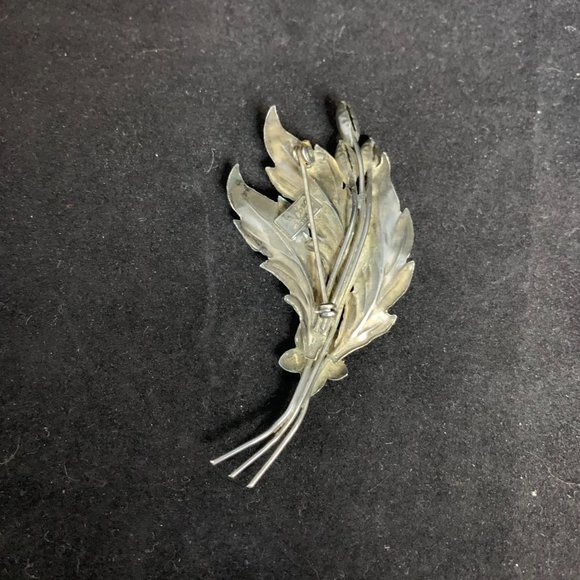 Vintage Coro Sterling Silver 3D Floral Brooch (2441) - Picture 4 of 6